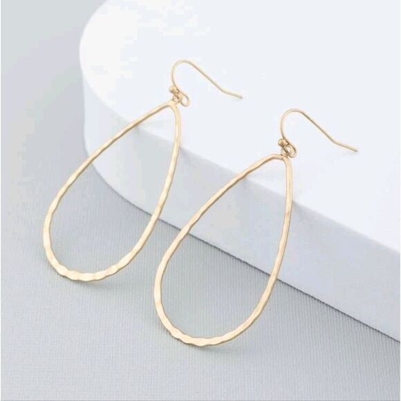 Jewelry - 5/$25 Gold Color Drop Statement Earrings